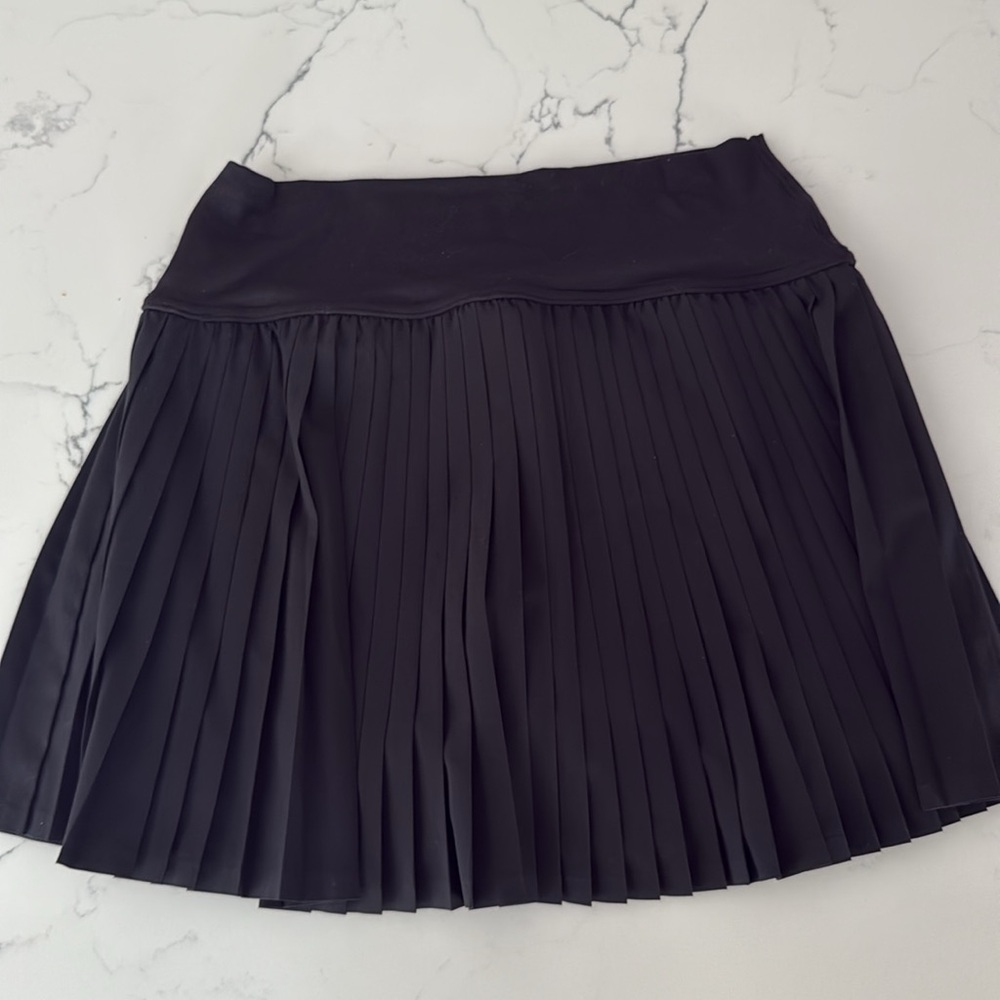 Aerie skort size small